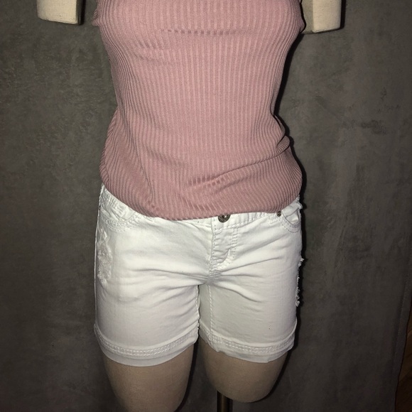 Shorts - Picture 2 of 4